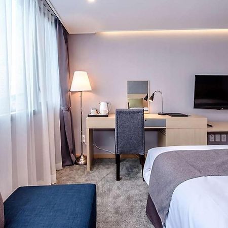 Hotel Shalom Jeju Bagian luar foto
