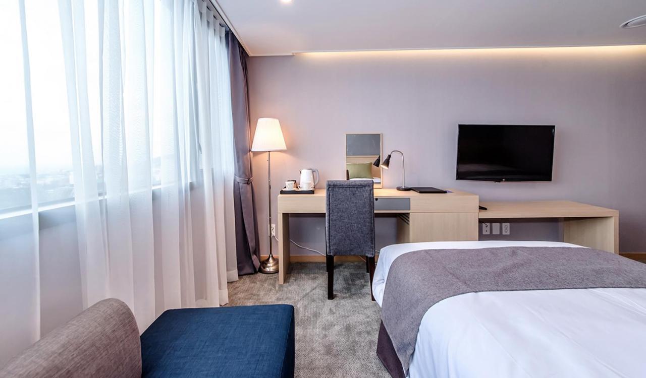 Hotel Shalom Jeju Bagian luar foto