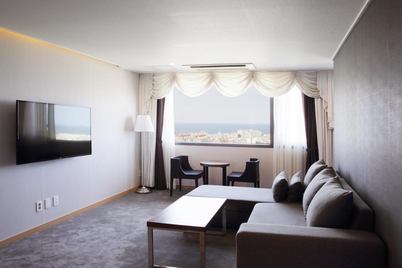 Hotel Shalom Jeju Bagian luar foto
