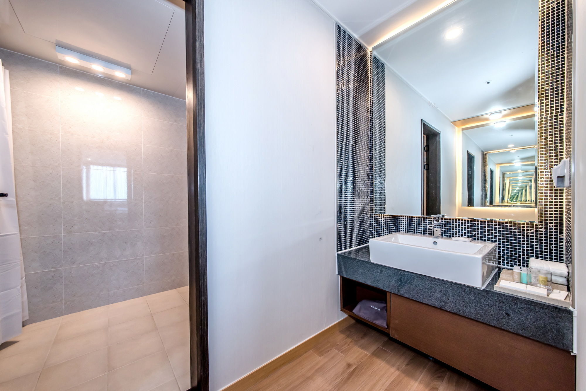 Hotel Shalom Jeju Bagian luar foto