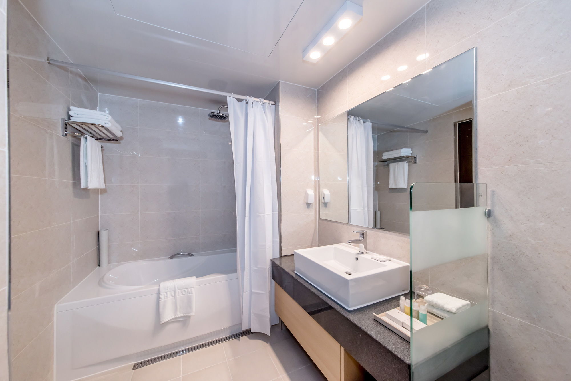 Hotel Shalom Jeju Bagian luar foto